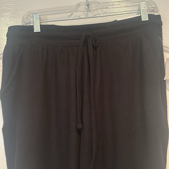 Women’s joggers - Picture 2 of 8